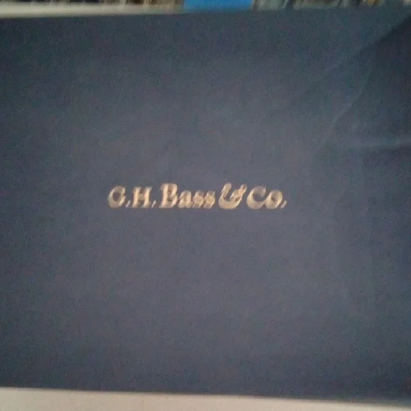 G.H. Bass & Co. Black and Brown Chelsea Boots - Picture 9 of 10